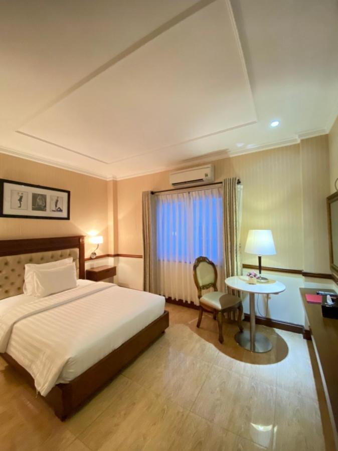 Central Hotel & Residences Swimming Pool Ho Chi Minh City Exterior photo