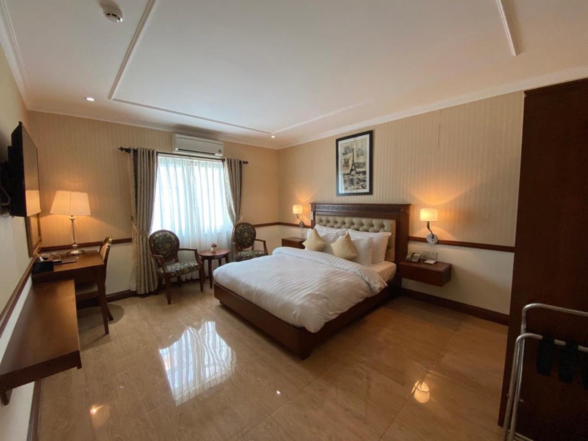 Central Hotel & Residences Swimming Pool Ho Chi Minh City Exterior photo
