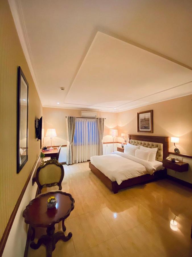 Central Hotel & Residences Swimming Pool Ho Chi Minh City Exterior photo