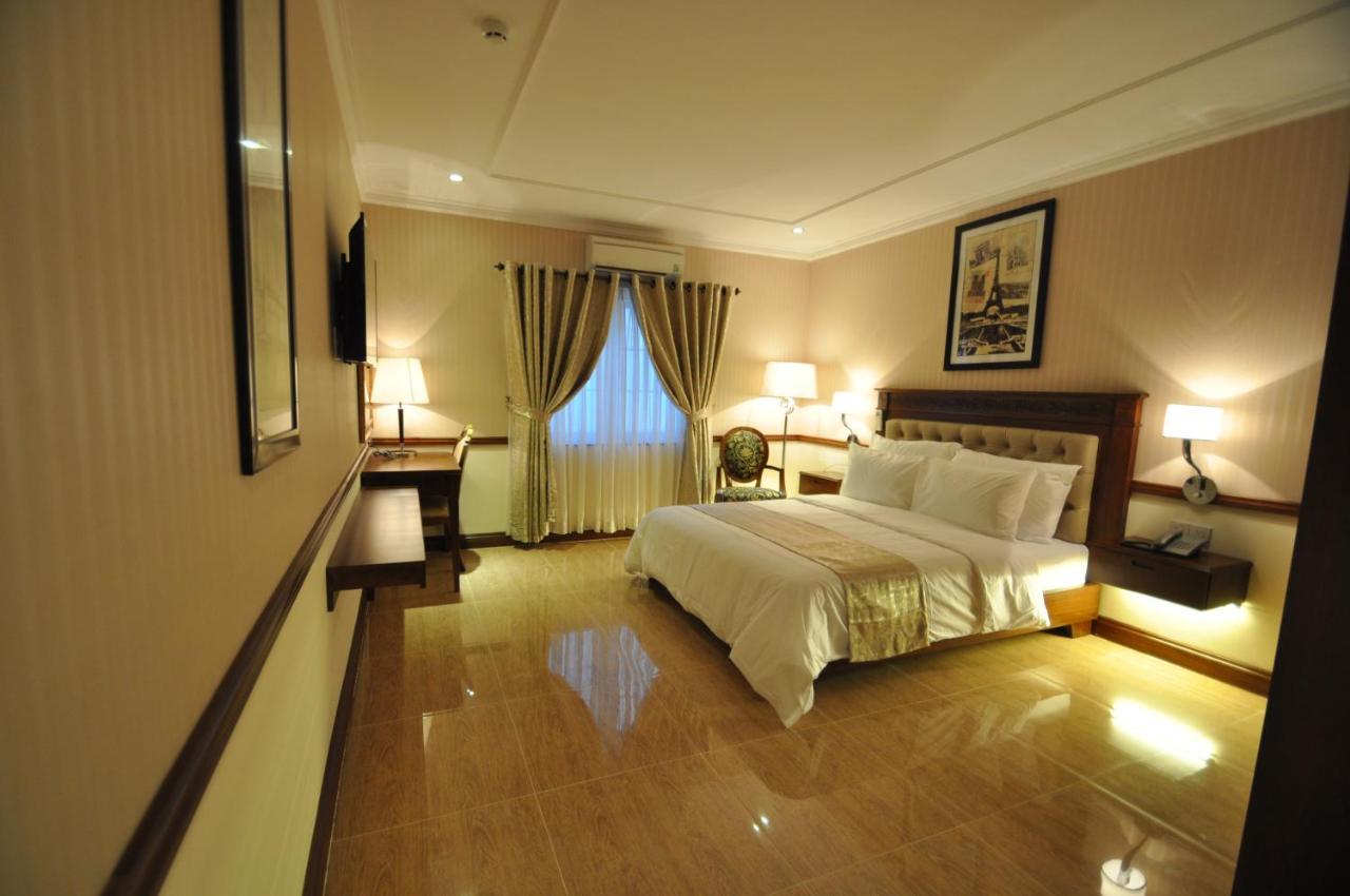Central Hotel & Residences Swimming Pool Ho Chi Minh City Exterior photo