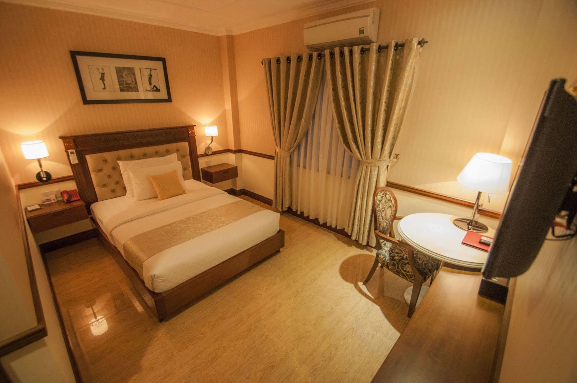 Central Hotel & Residences Swimming Pool Ho Chi Minh City Exterior photo