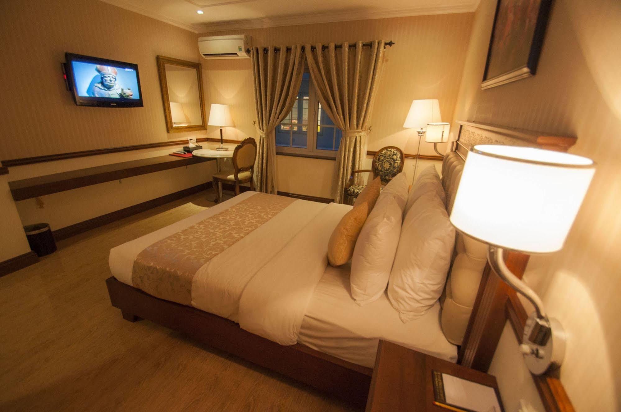 Central Hotel & Residences Swimming Pool Ho Chi Minh City Exterior photo